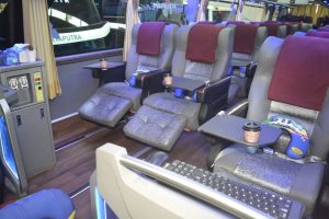 Bus Mewah Suryaputra
