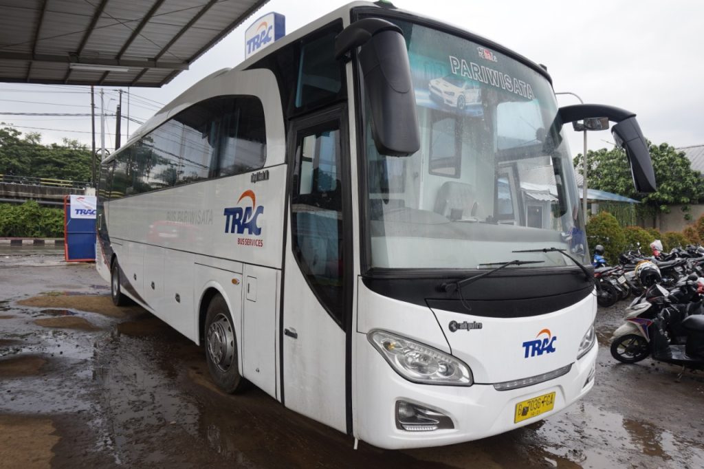 Bus Mewah TRAC