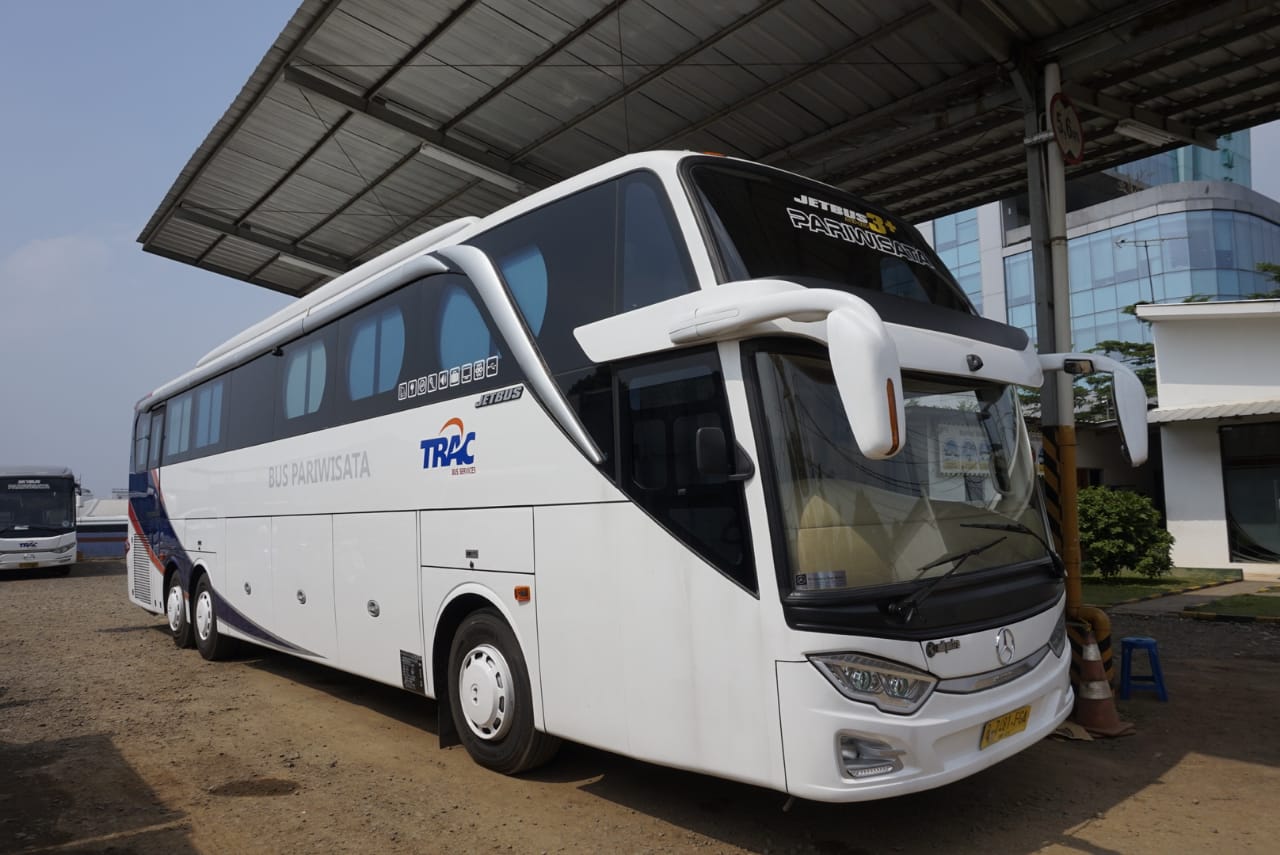 Bus Mewah TRAC
